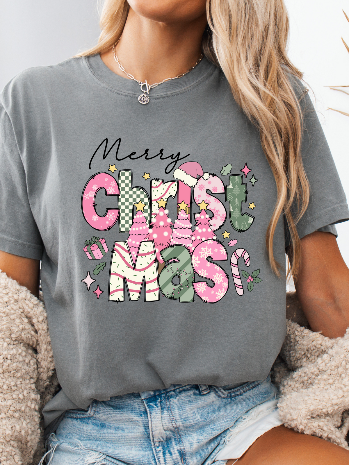 Buy our "I'm Dreaming of a Pink Christmas Graphic" online – Willow Boutique Clothing. Shop stylish I'm Dreaming of a Pink Christmas Graphic today.