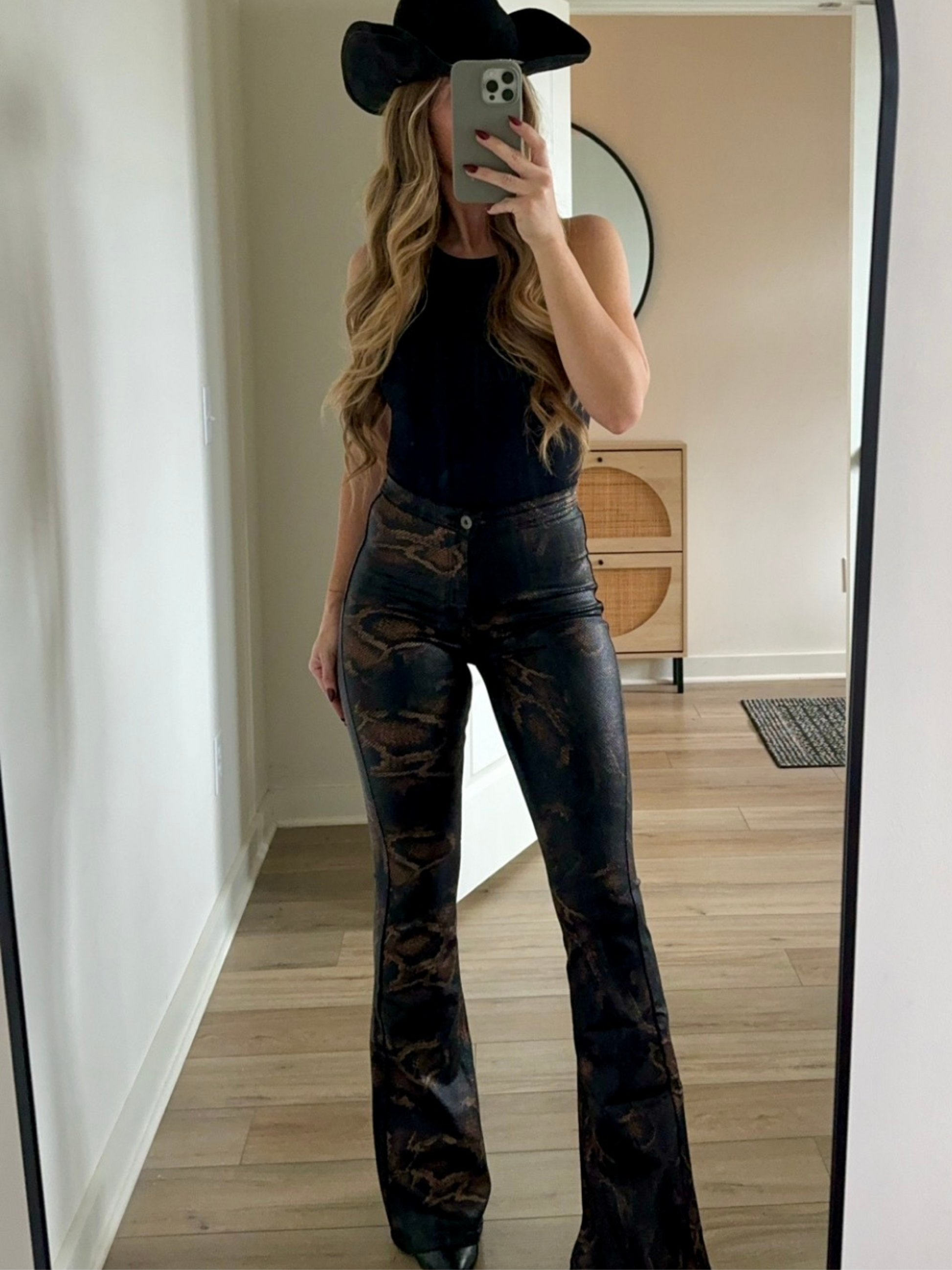 Buy our "Fiona High Waisted Bell Bottom Flare Jeans - Snakeprint" online – Willow Boutique Clothing. Shop stylish Fiona High Waisted Bell Bottom Flare Jeans - Snakeprint today.