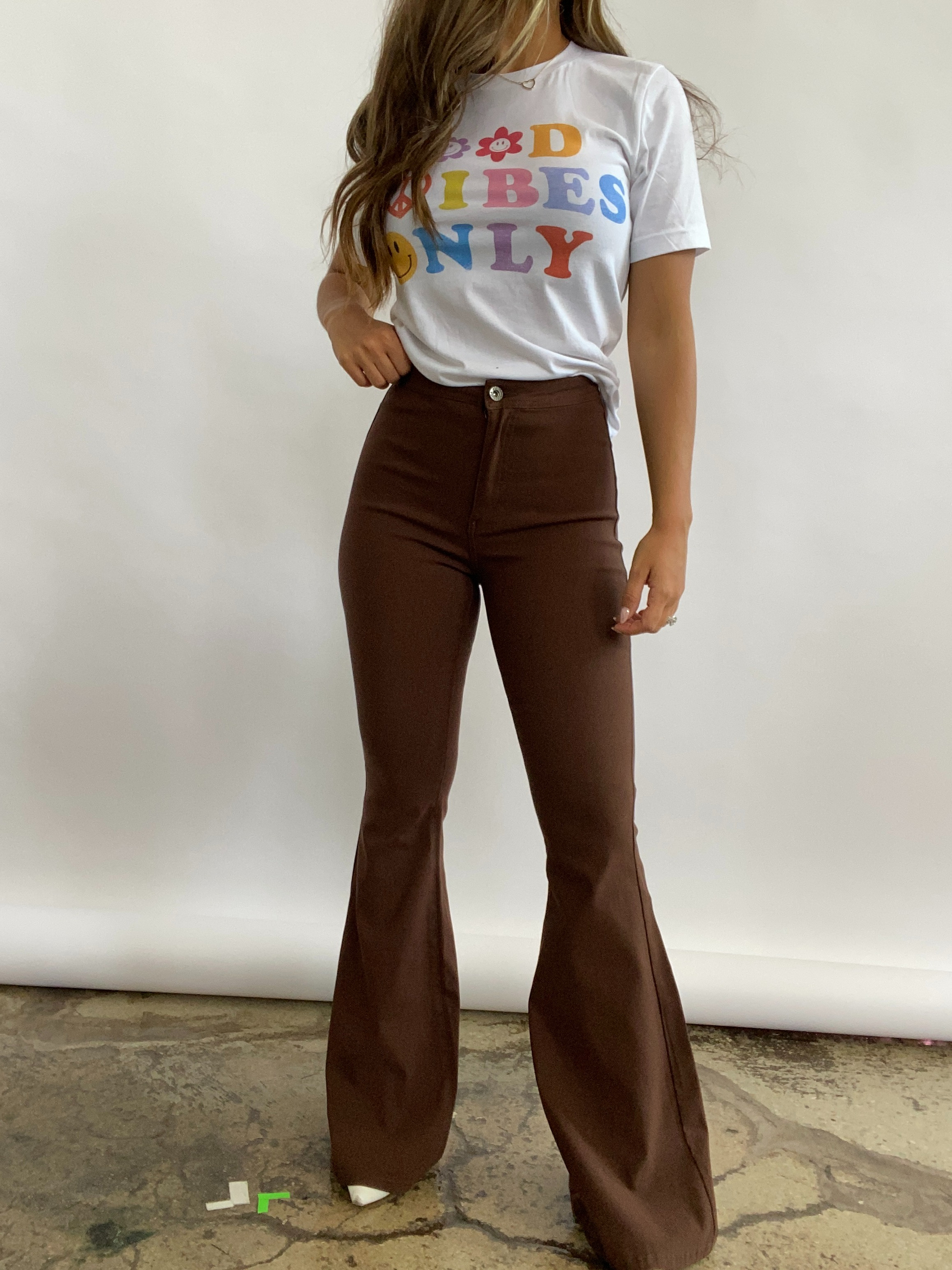Buy our "Fiona High Waisted Bell Bottom Flare Jeans - Chocolate Brown" online – Willow Boutique Clothing. Shop stylish Fiona High Waisted Bell Bottom Flare Jeans - Chocolate Brown today.