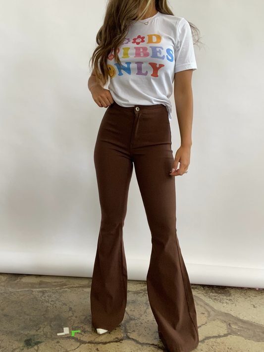 Buy our "Fiona High Waisted Bell Bottom Flare Jeans - Chocolate Brown" online – Willow Boutique Clothing. Shop stylish Fiona High Waisted Bell Bottom Flare Jeans - Chocolate Brown today.