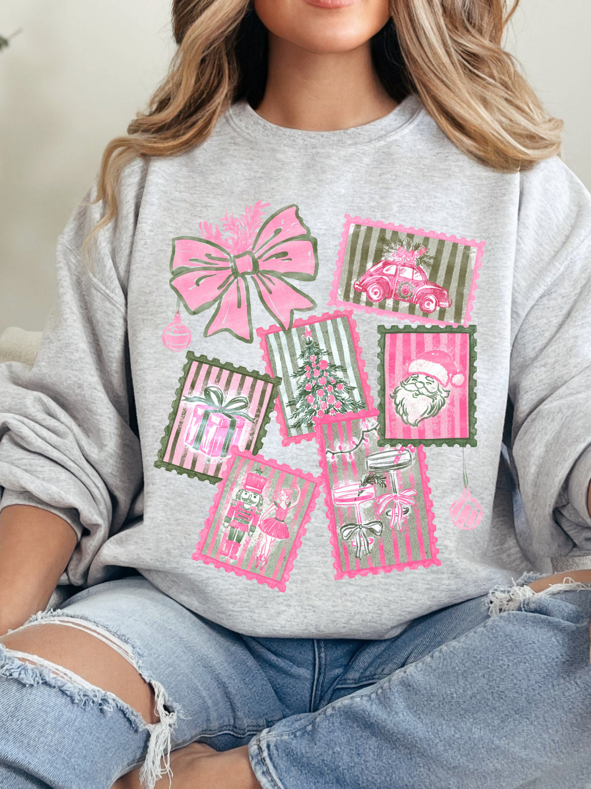Postcard Christmas Graphic Crewneck