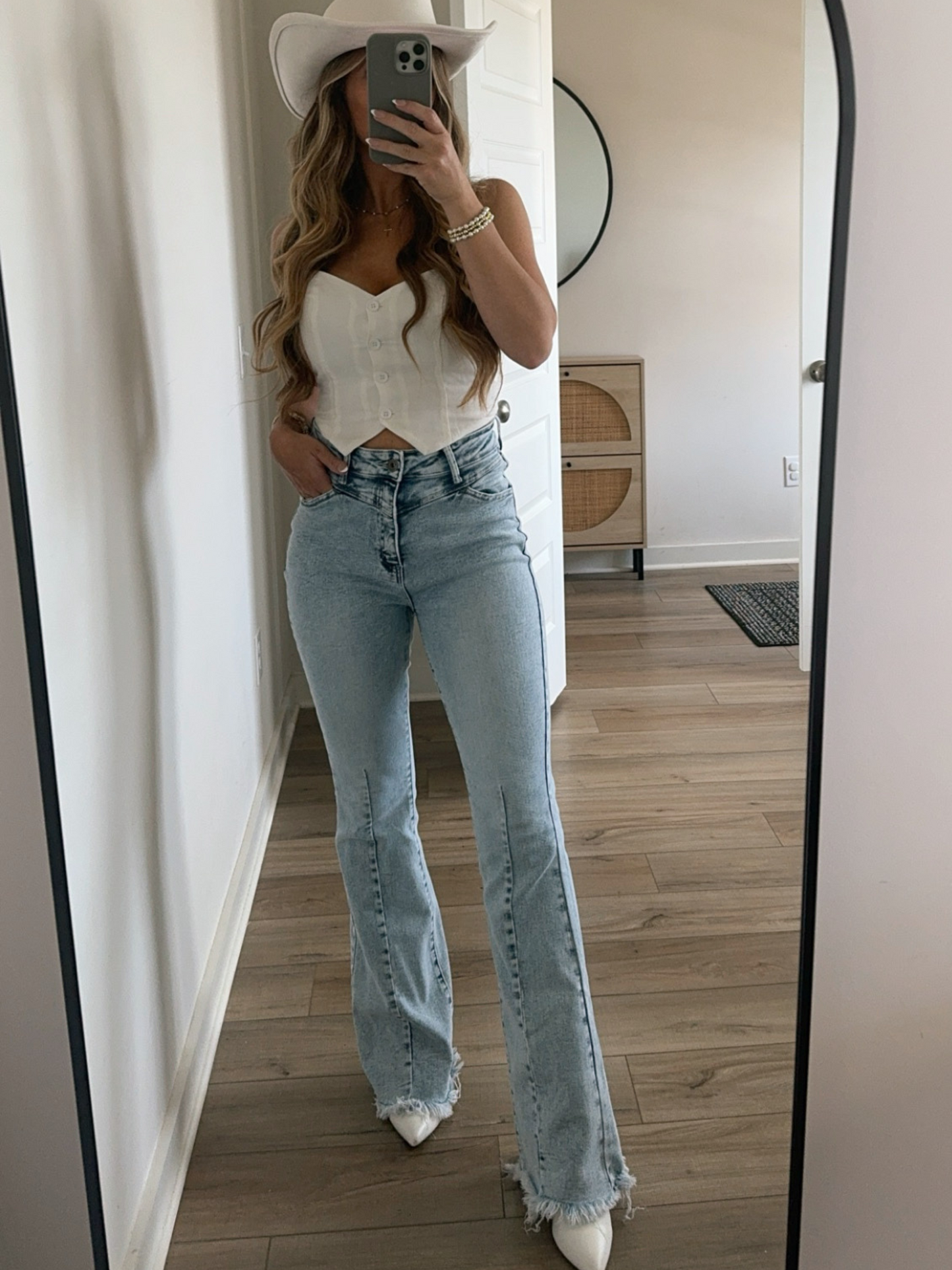 Buy our "Keep Up Flare Acid/Dark Wash Jeans" online – Willow Boutique Clothing. Shop stylish Keep Up Flare Acid/Dark Wash Jeans today.