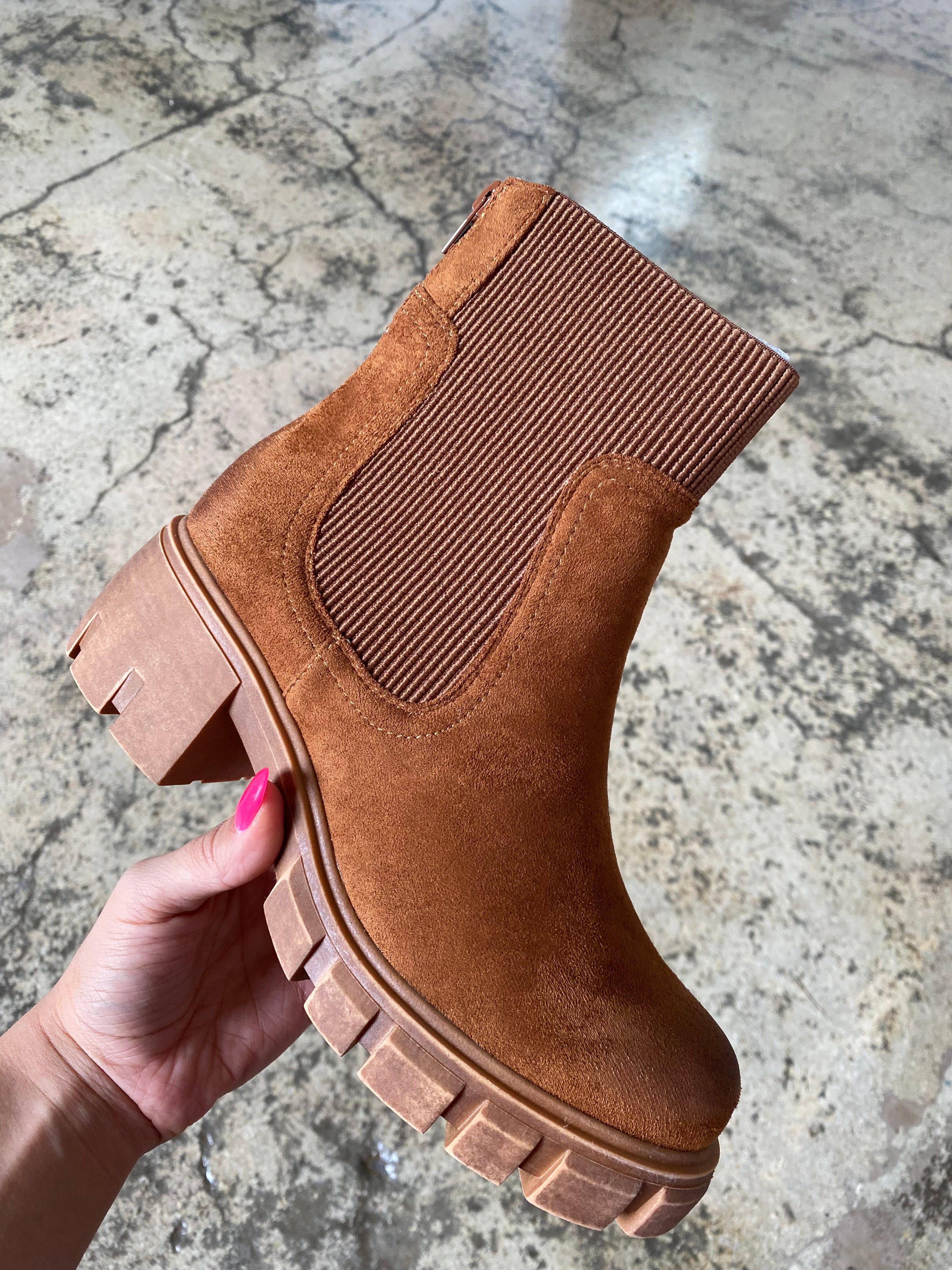 IMPERFECT of Fall Feels Boots- Whiskey Brown