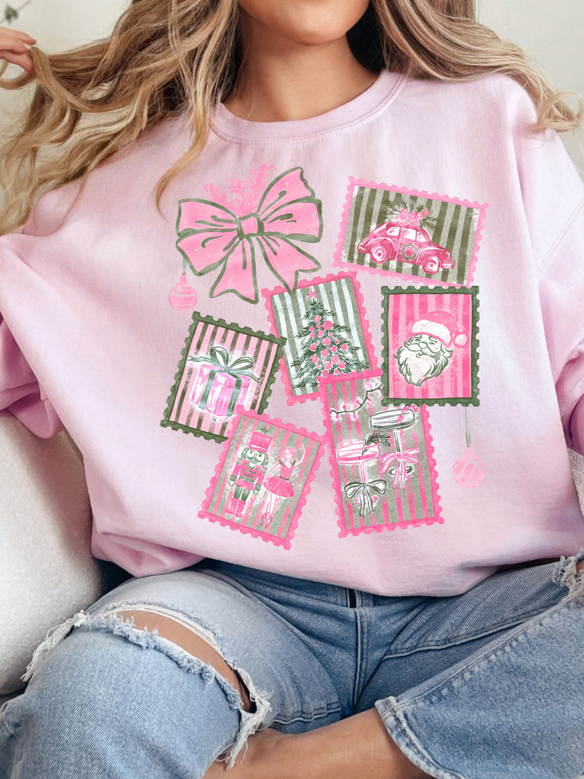 Postcard Christmas Graphic Crewneck