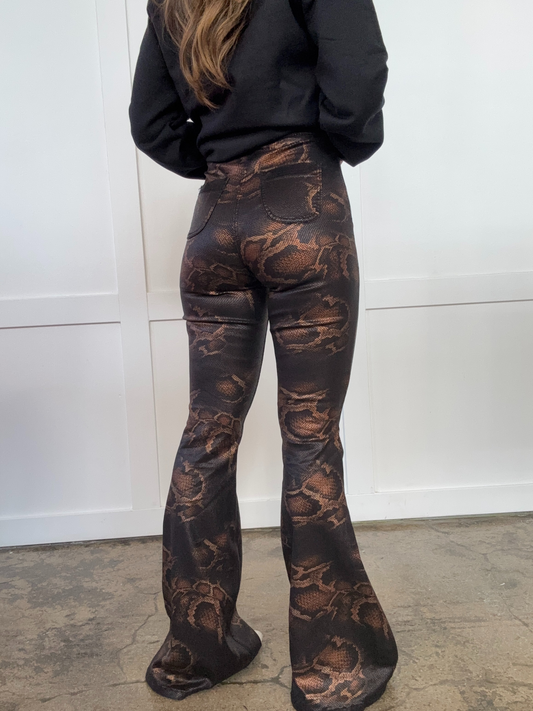 Buy our "North Pole Flare Bundle (1 Fiona Flare + 1 Christmas Crewneck)" online – Willow Boutique Clothing. Shop stylish North Pole Flare Bundle (1 Fiona Flare + 1 Christmas Crewneck) today.