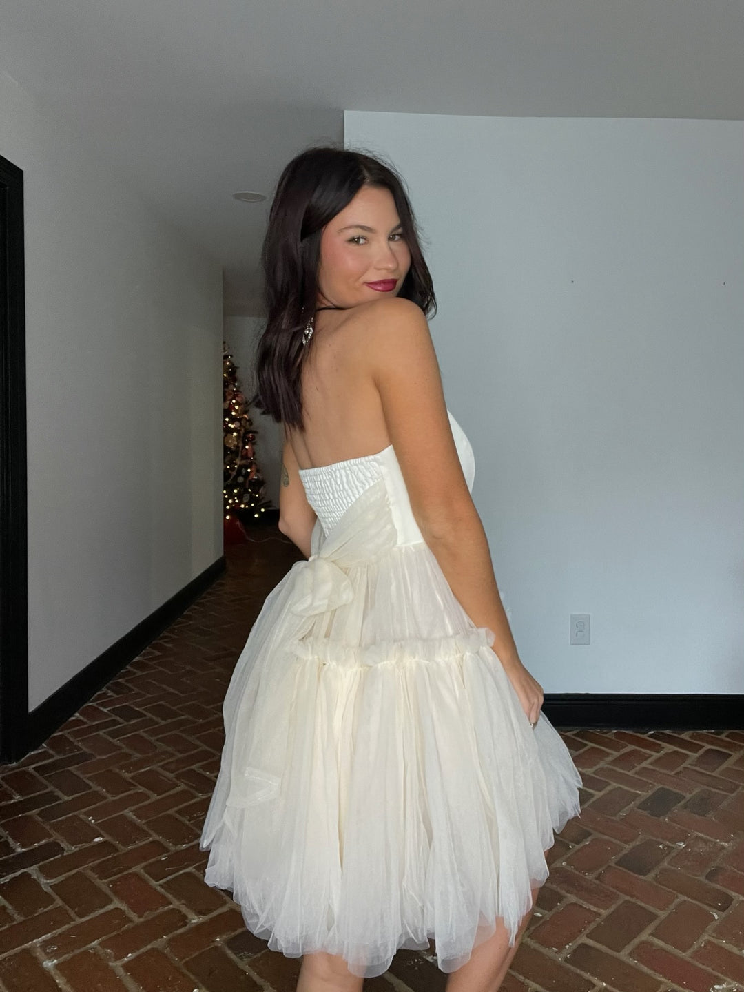 Hannah Tulle Tiered Back Bow Tube Mini Dress - Cream
