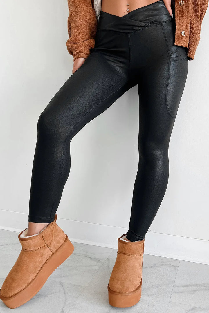 PREORDER: Sleek & Chic Pocketed V-Cut Waist Leggings