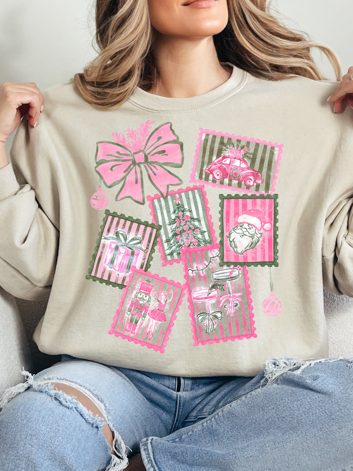 Postcard Christmas Graphic Crewneck