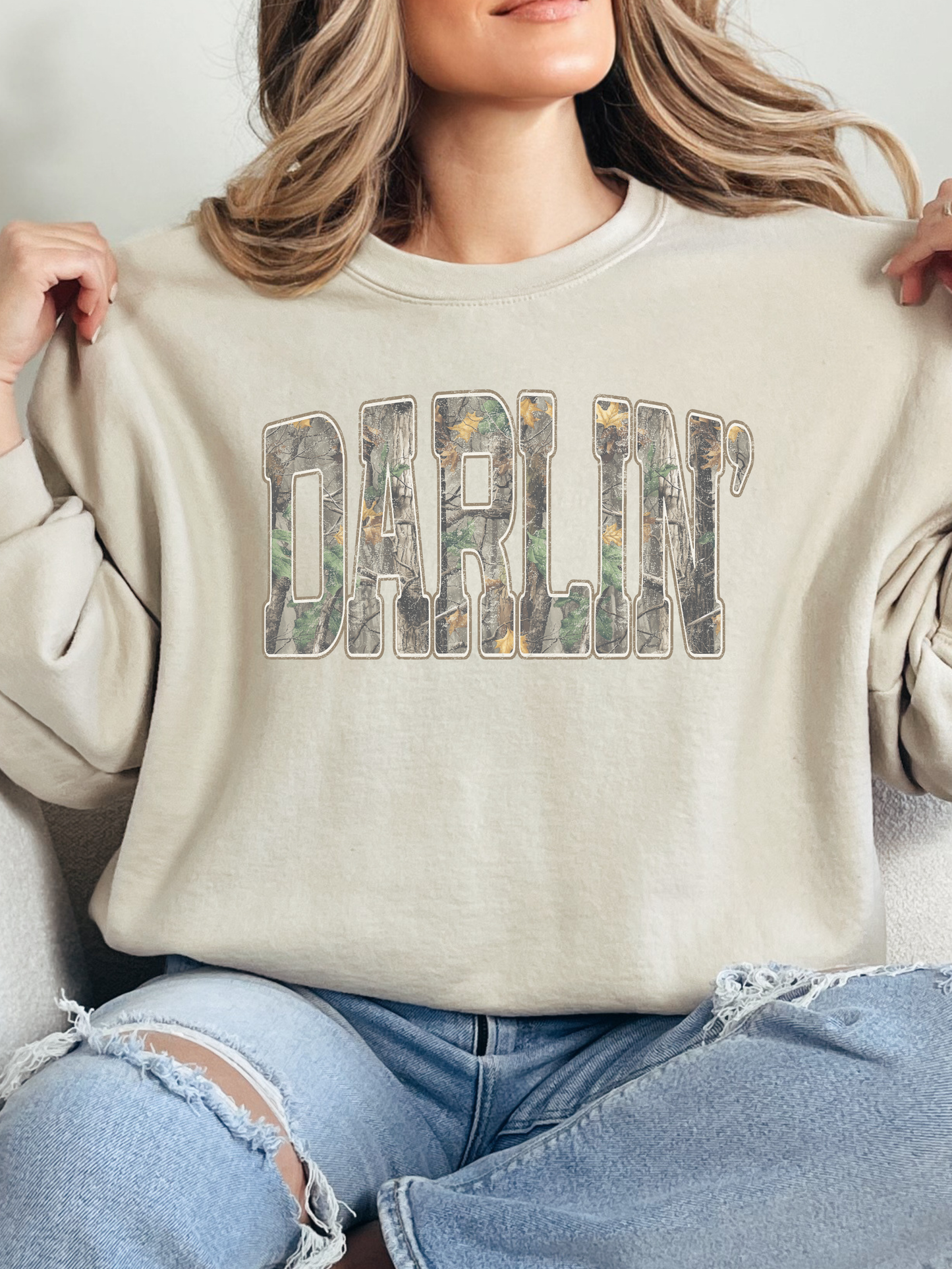 Hello Darlin' Camo Graphic