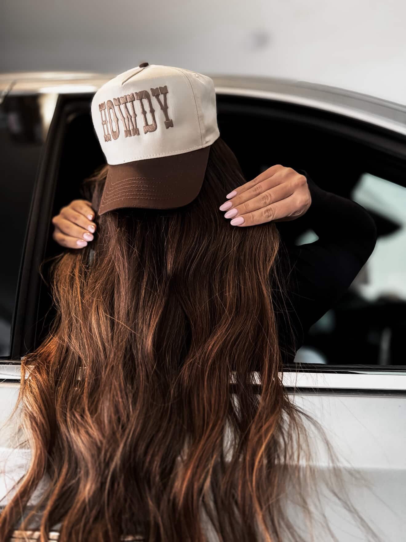 HOWDY Embroyidery Trucker Hat