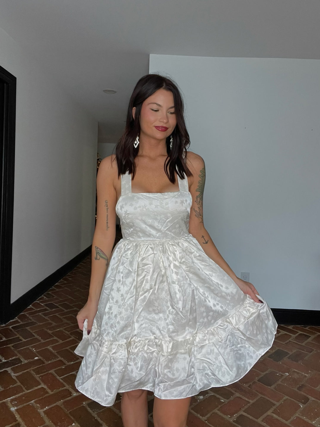 Raelynn Textured Floral Print Mini Dress - White