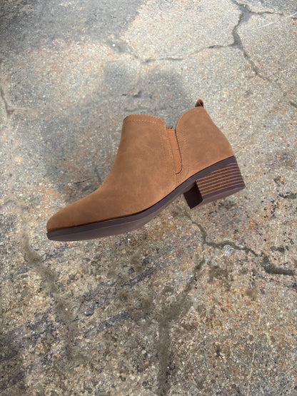 Zayne Dark Tan Pointed Heeled Ankle Booties