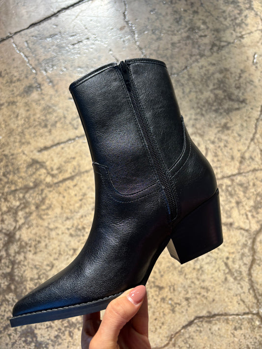 Rowan Fringe Rhinestone Pointed Heeled Cowgirl Boots