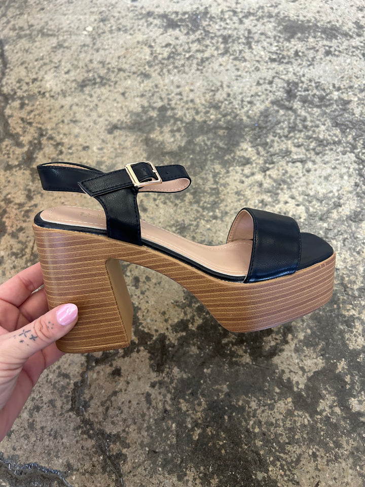 IMPERFECT of Bella Platform Chunky Heel