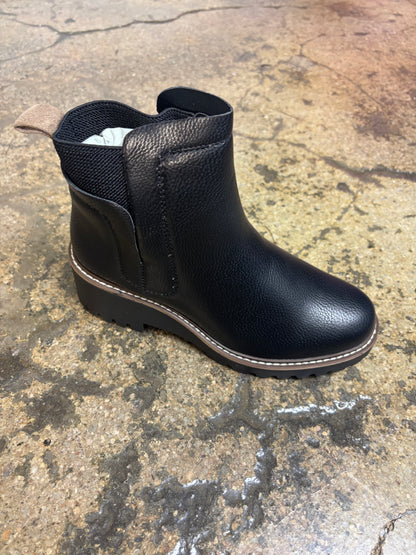 Bailey Round Toe Chelsea Ankle Boot