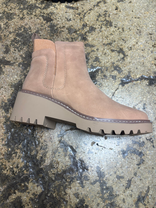 Bailey Round Toe Chelsea Ankle Boot