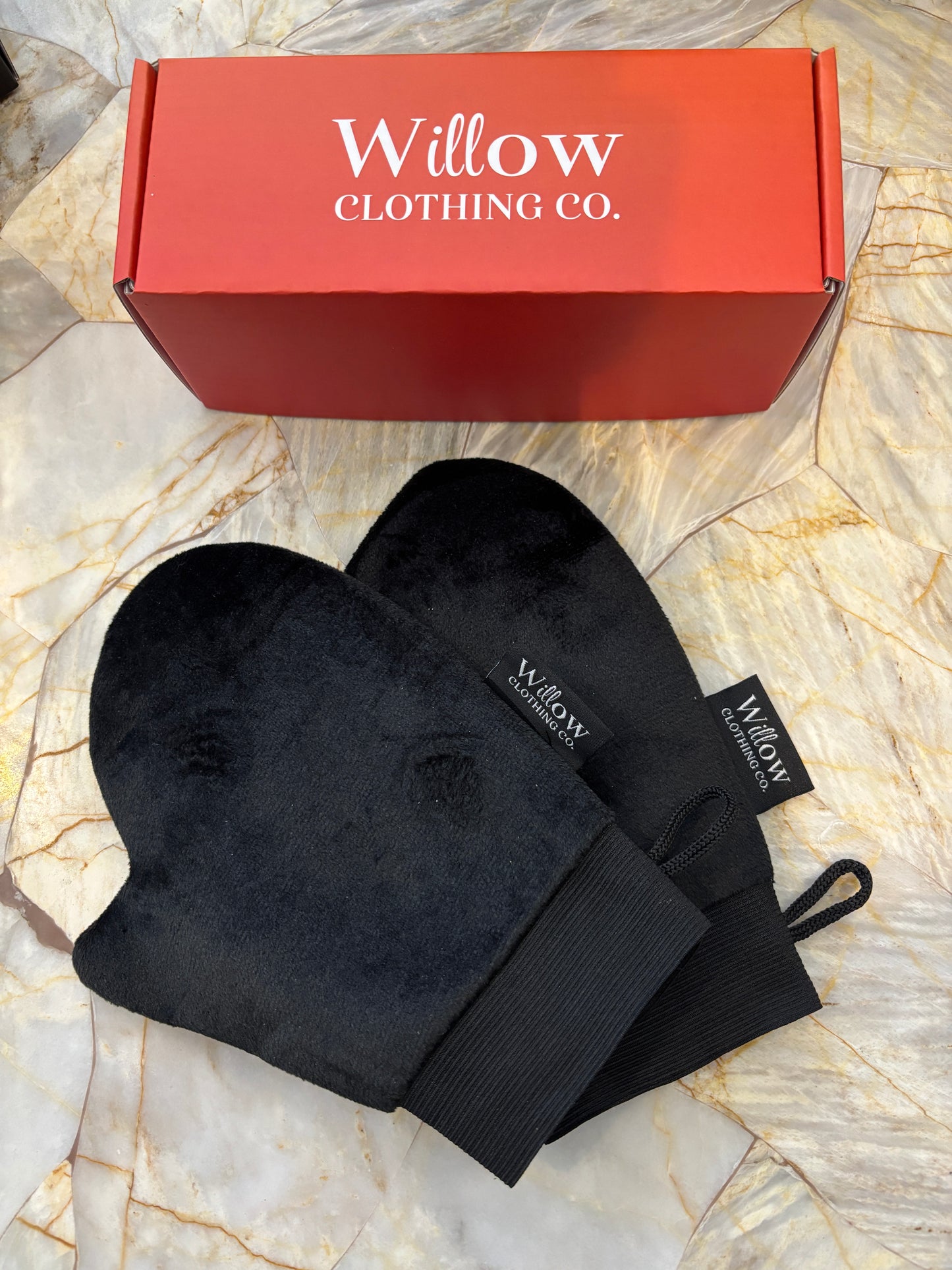 Willow Bronzing Velvet Tanning Mitt