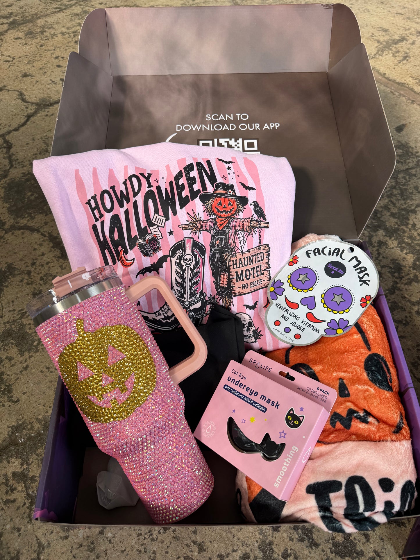 Willow Clothing Co. Spooky Boo Box