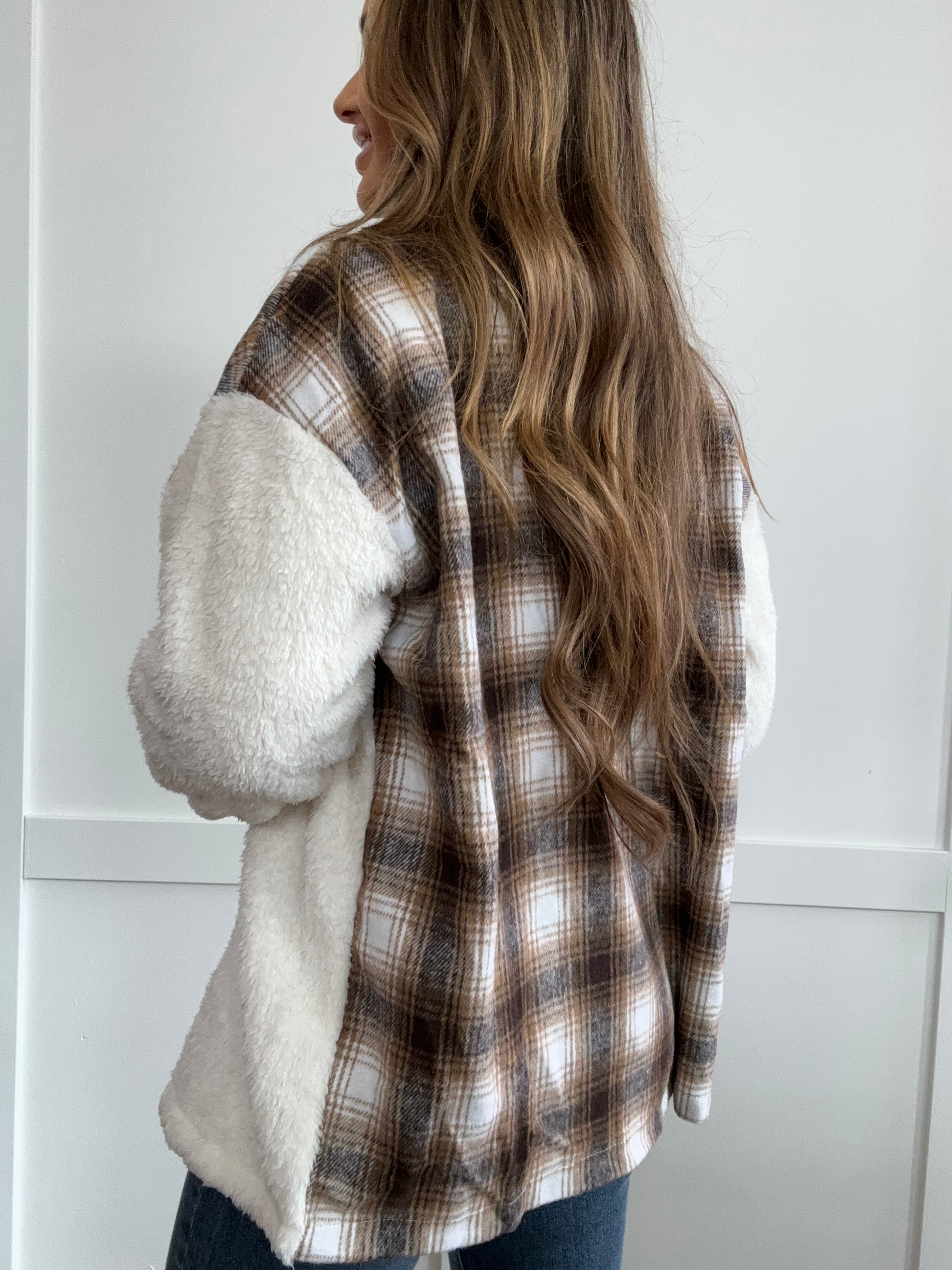 Buy our "PREORDER Cozy Cuddles Collared Neck Button Down Shacket" online – Willow Boutique Clothing. Shop stylish PREORDER Cozy Cuddles Collared Neck Button Down Shacket today.