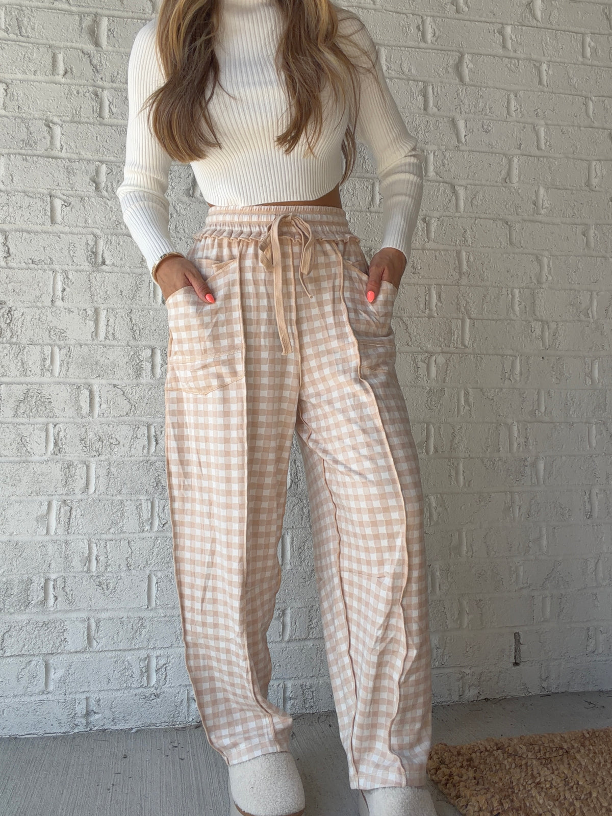 Eliza Checkered Barrel Fit Pants