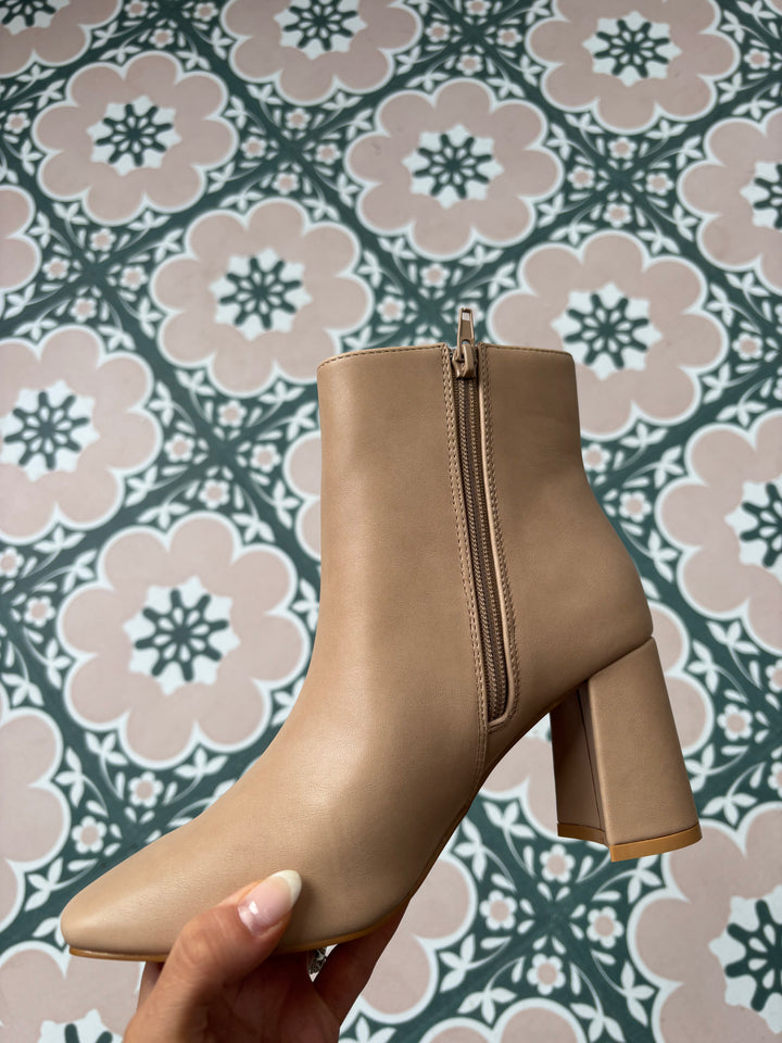 Henley Leather Block Heel Boots