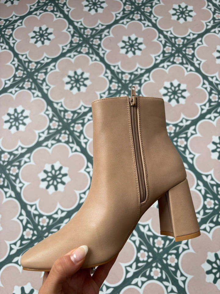 Henley Leather Block Heel Boots