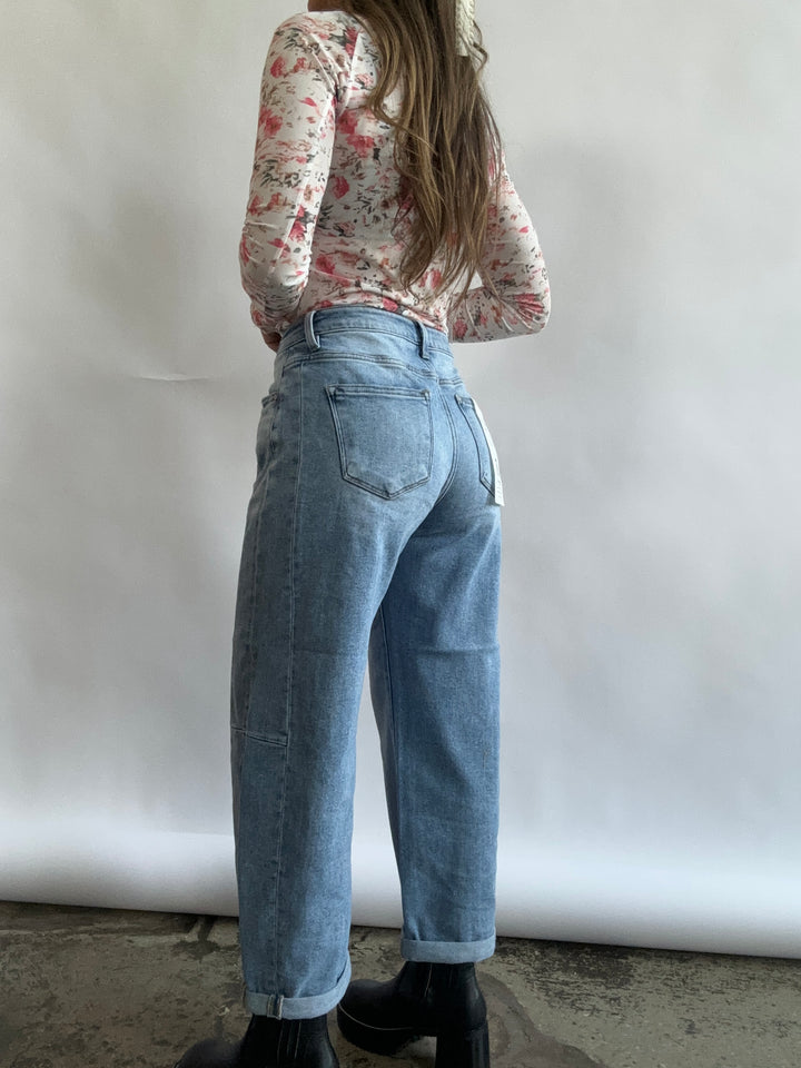 Wardrobe Staple High Rise Barrel Jeans