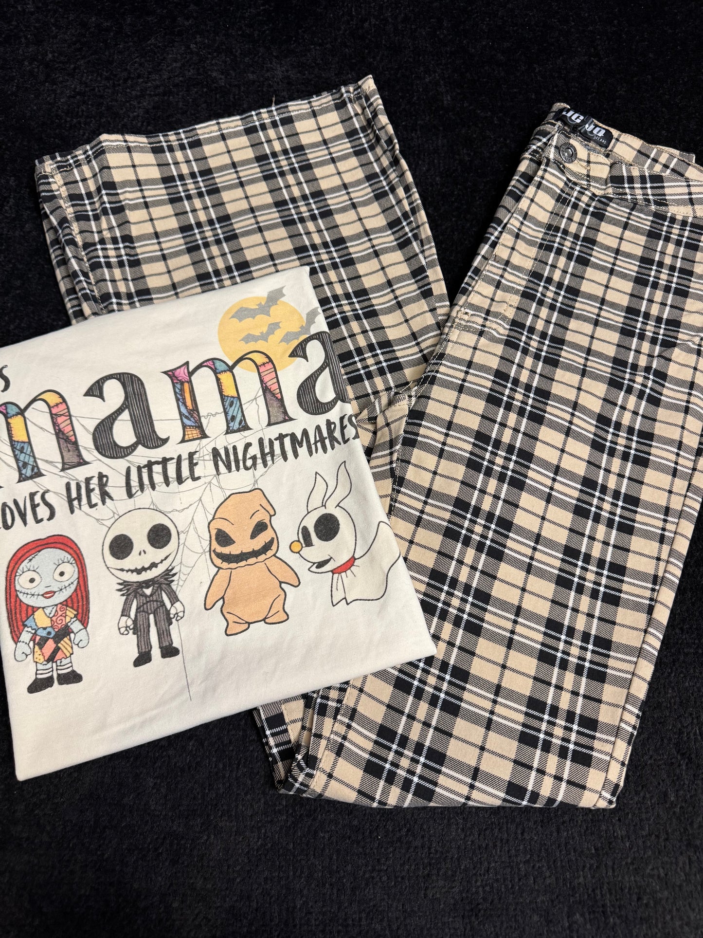 Buy our "Spooky Mom Flare Bundle Bag (1 Fiona Flare + 1 Spooky Momma Tee)" online – Willow Boutique Clothing. Shop stylish Spooky Mom Flare Bundle Bag (1 Fiona Flare + 1 Spooky Momma Tee) today.