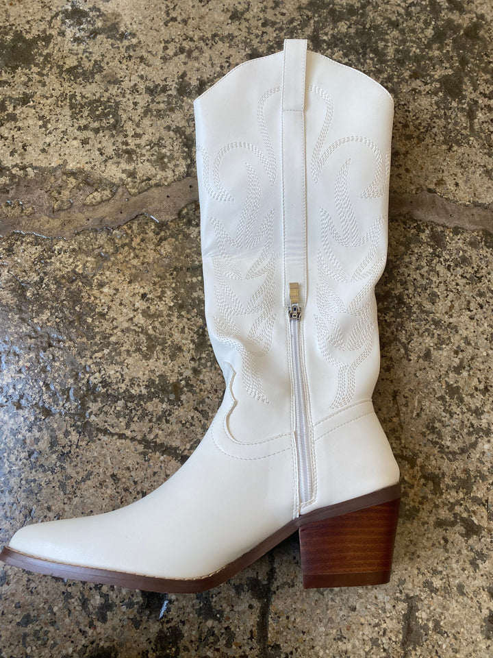IMPERFECT of Western Jessie Embroidered Knee High Boots- White