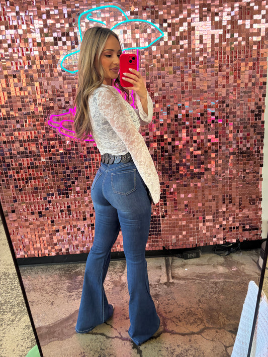 Buy our "IMPERFECT of Fiona High Waisted Bell Bottom Flare Jeans - Medium Wash" online – Willow Boutique Clothing. Shop stylish IMPERFECT of Fiona High Waisted Bell Bottom Flare Jeans - Medium Wash today.