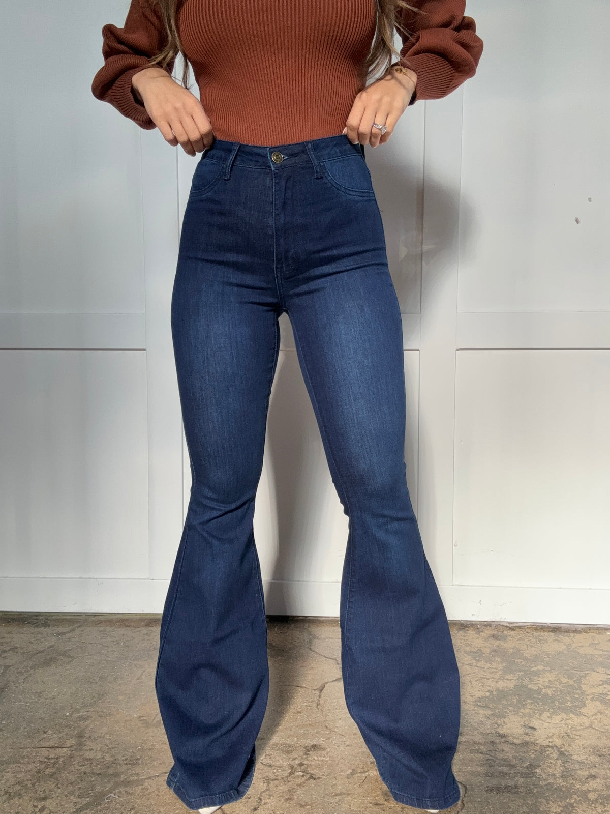 Buy our "Fiona High Waisted Denim Bell Bottom Flare Jeans -Dark Wash" online – Willow Boutique Clothing. Shop stylish Fiona High Waisted Denim Bell Bottom Flare Jeans -Dark Wash today.