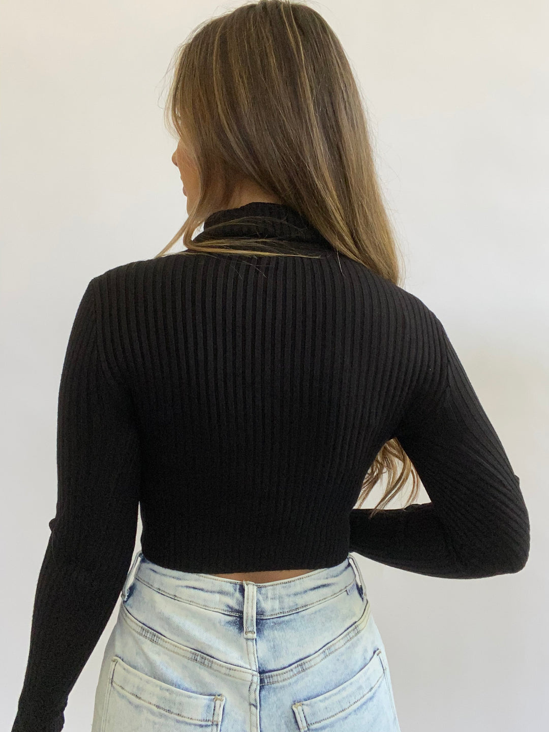 Breana Cropped Turtleneck Ribbed Sweater - Black