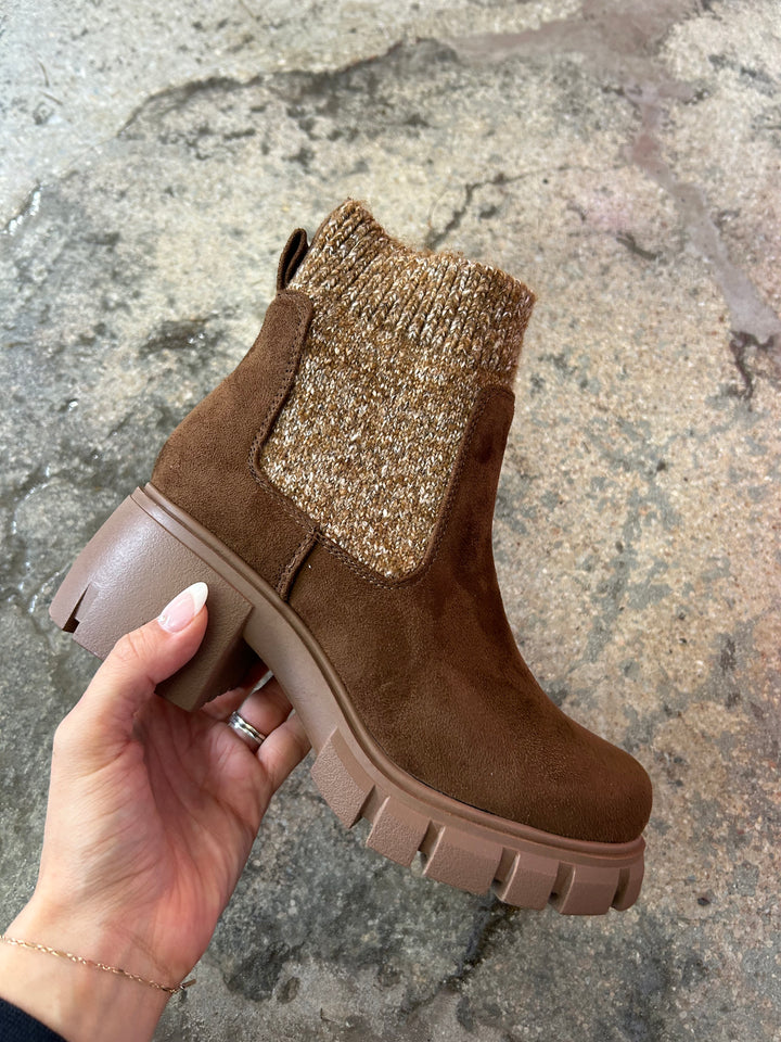 Ribbed Ankle Platform Chelsea Booties