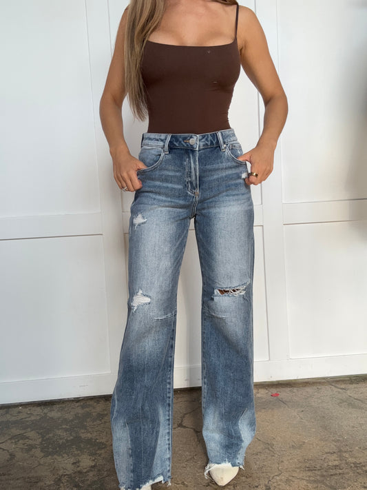 Harlow Risen Mid Rise Fit Wide Baggy Washed Jeans