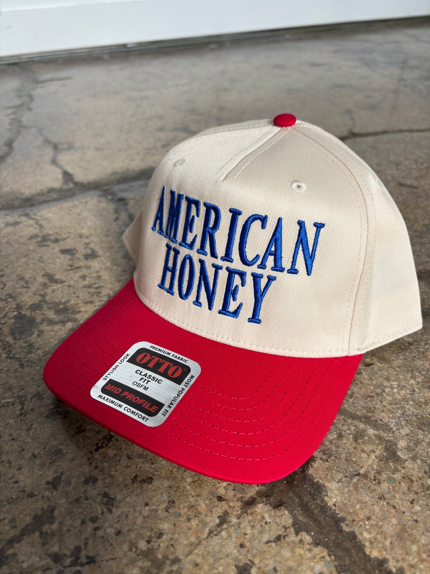 AMERICAN HONEY Trucker Hat