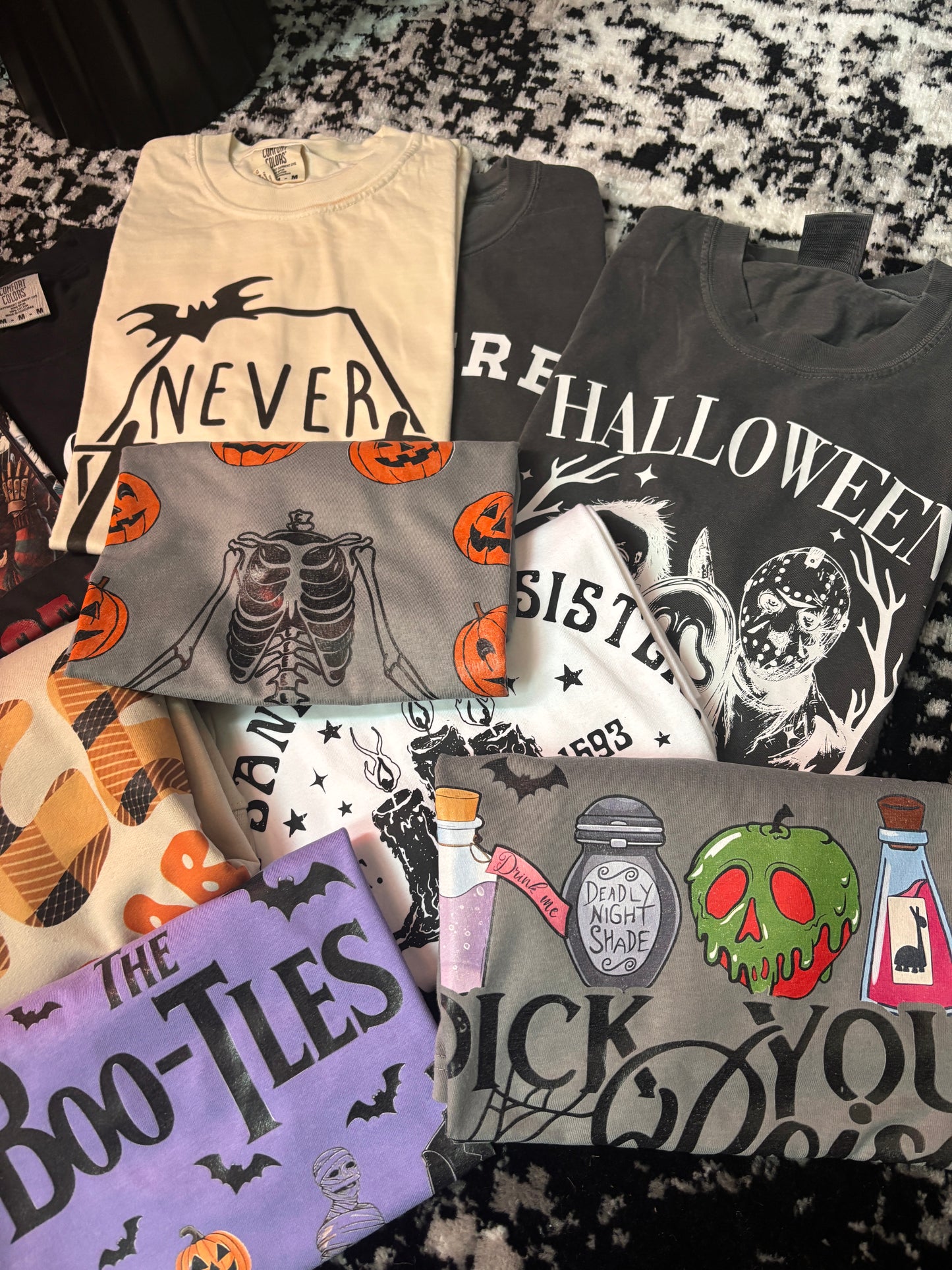 Buy our "Spooky Flare Bundle (1 Fiona Flare + 1 Surprise Spooky Shirt)" online – Willow Boutique Clothing. Shop stylish Spooky Flare Bundle (1 Fiona Flare + 1 Surprise Spooky Shirt) today.