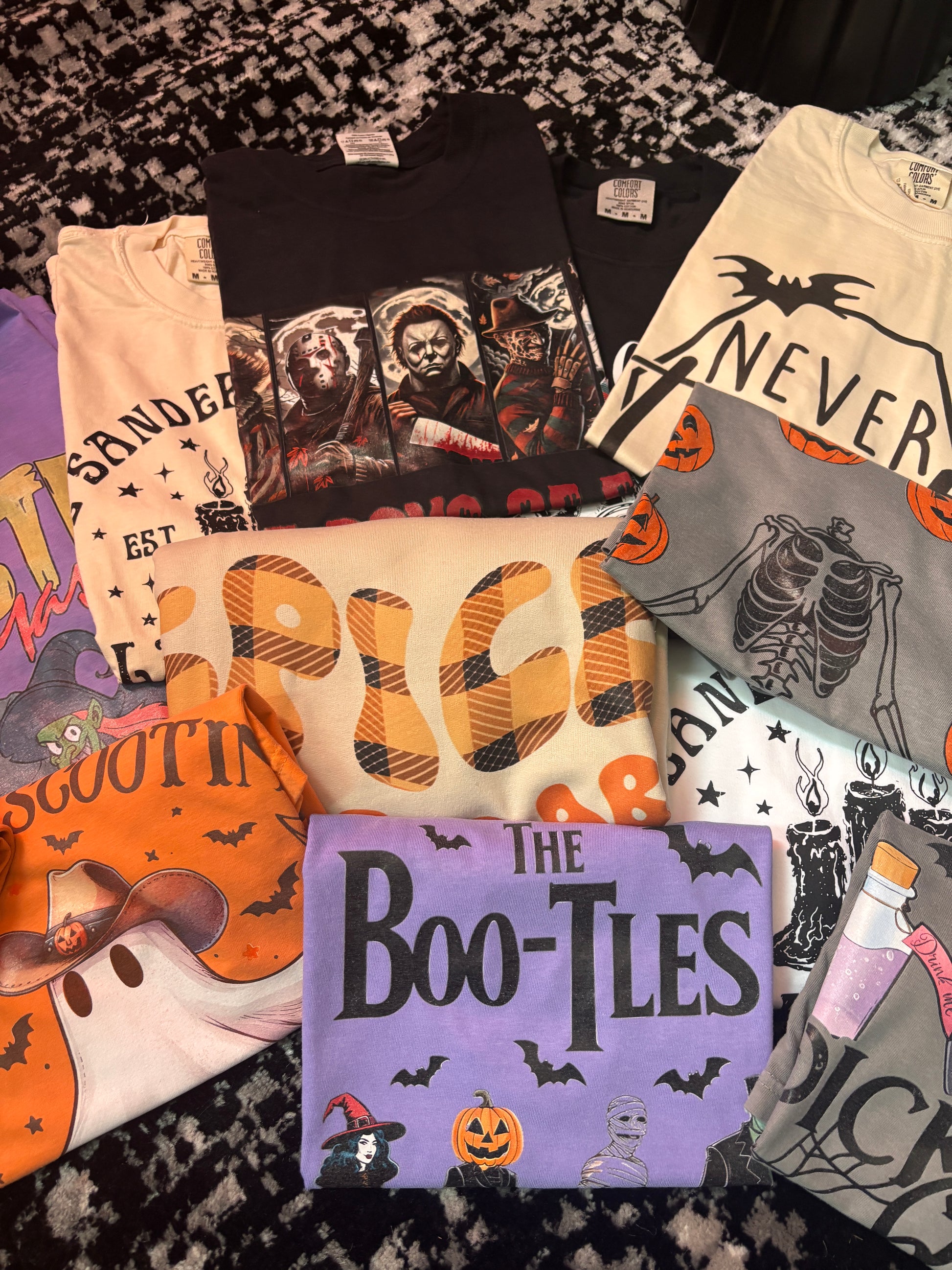 Buy our "Spooky Flare Bundle (1 Fiona Flare + 1 Surprise Spooky Shirt)" online – Willow Boutique Clothing. Shop stylish Spooky Flare Bundle (1 Fiona Flare + 1 Surprise Spooky Shirt) today.