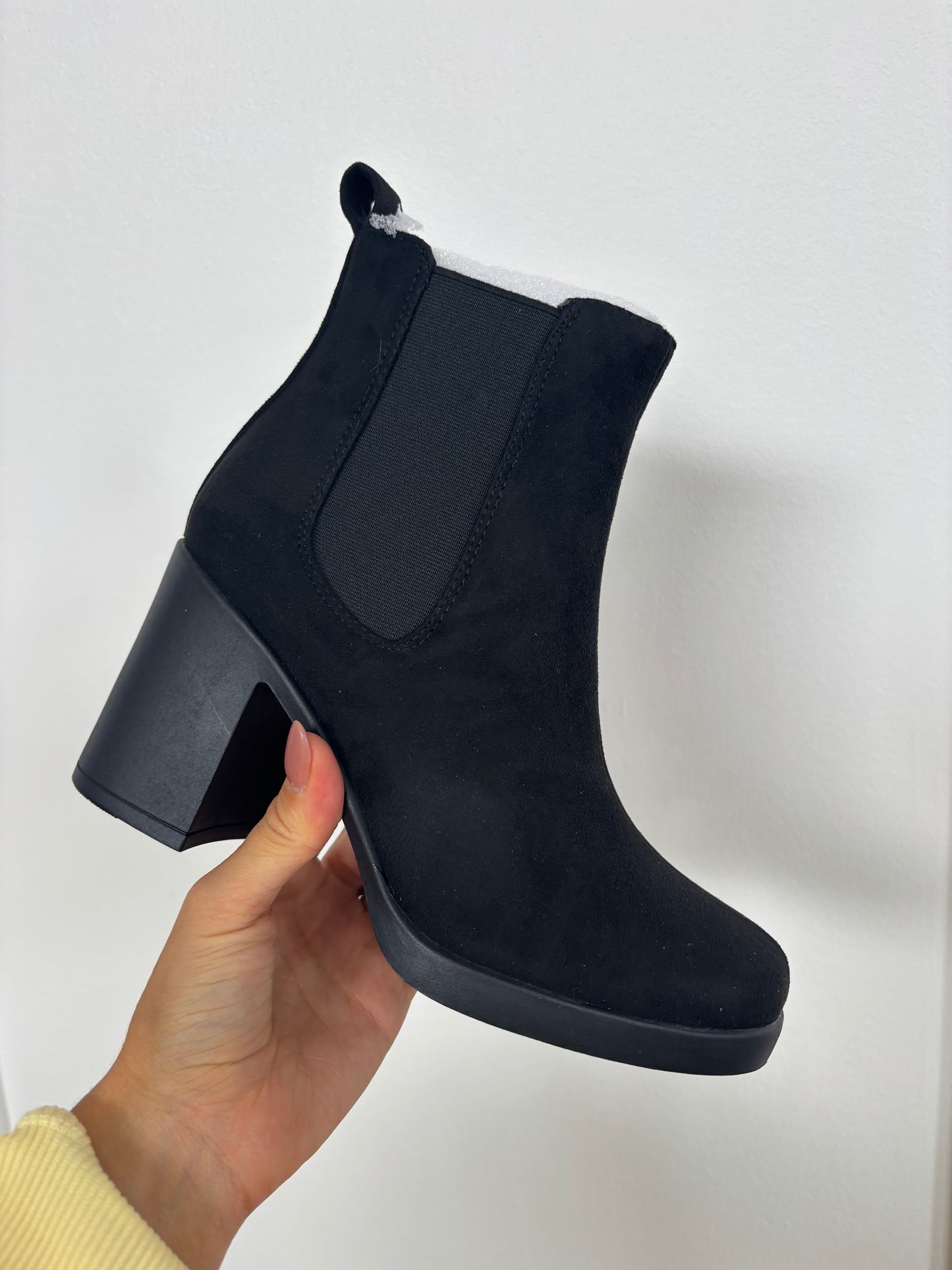 Arbor Ridge Platform Chelsea Suede Black Boots