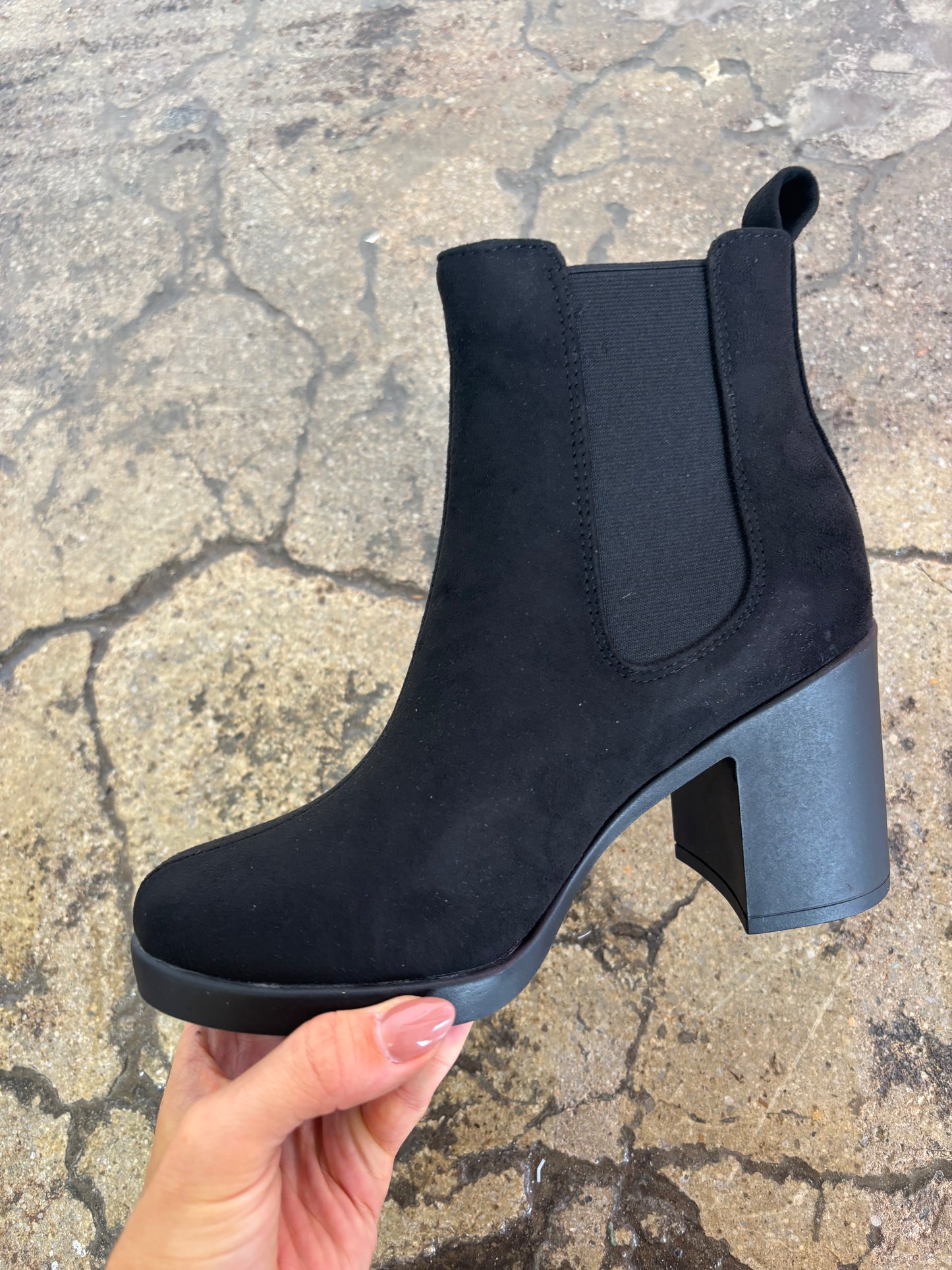 Arbor Ridge Platform Chelsea Suede Black Boots