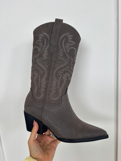 Amaya Classic Western Embroidered Cowgirl Boot - Charcoal