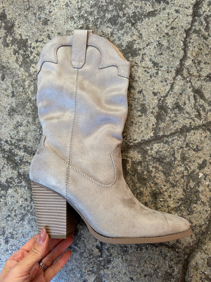 Akito Suede Mid-Calf Heeled Boots