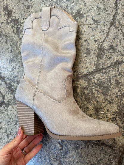 Akito Suede Mid-Calf Heeled Boots