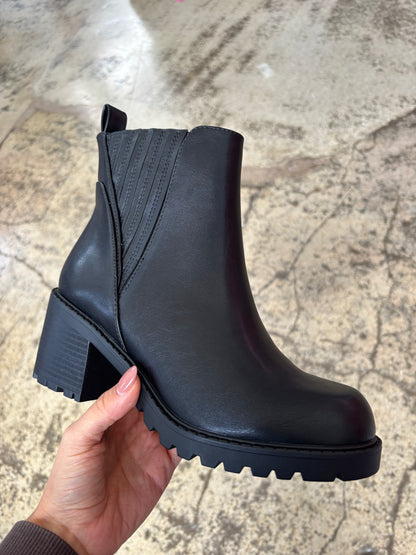 Wisley Platform Chelsea Black Heeled Boots