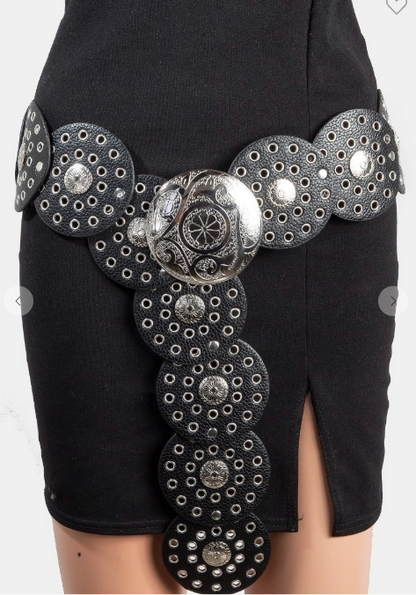 Shop Brandy Faux Leather Disc Chain Belt online at Willow Boutique – best boutique for women’s fashion.