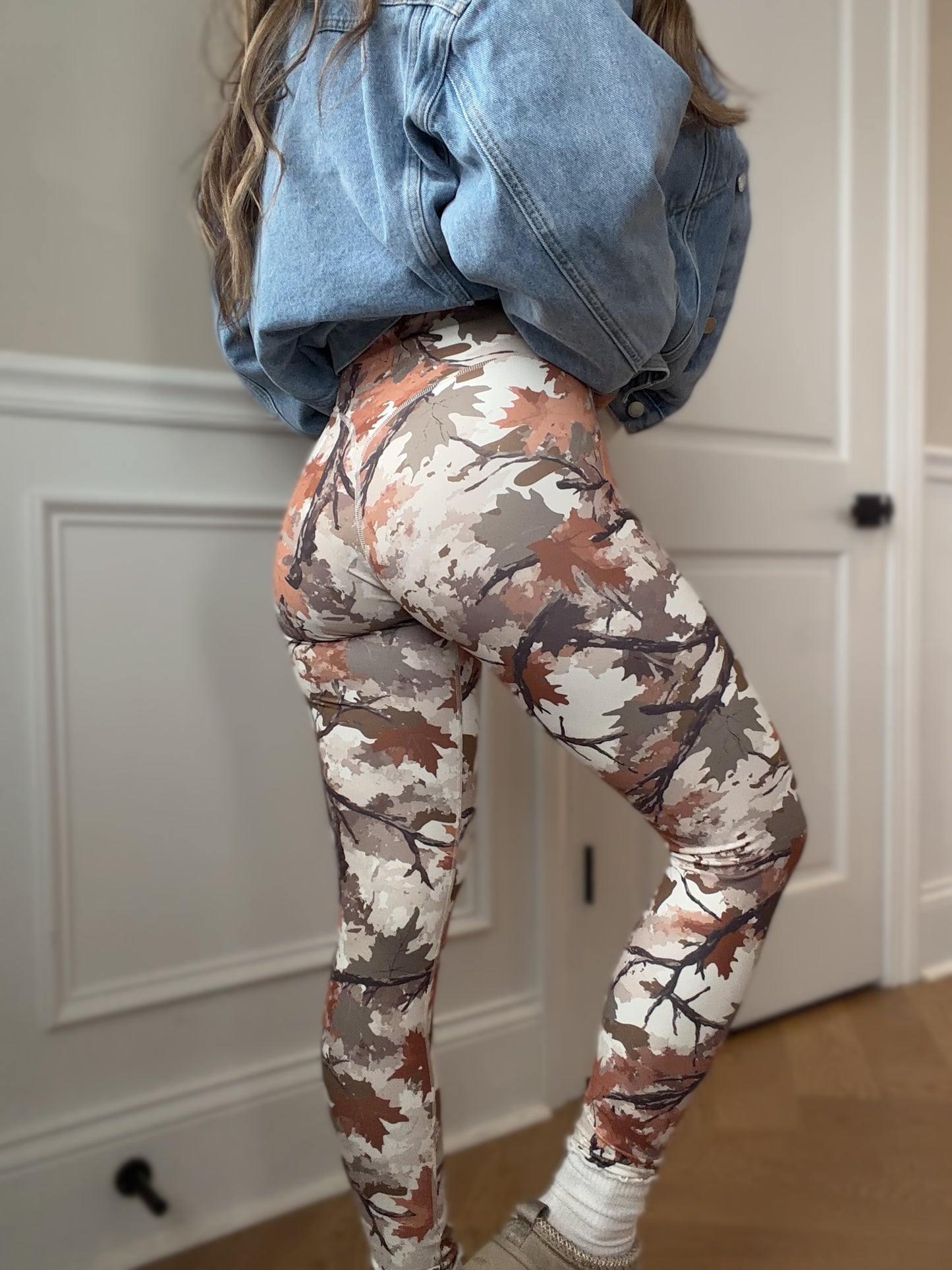 Statement Maker Camo Leggings