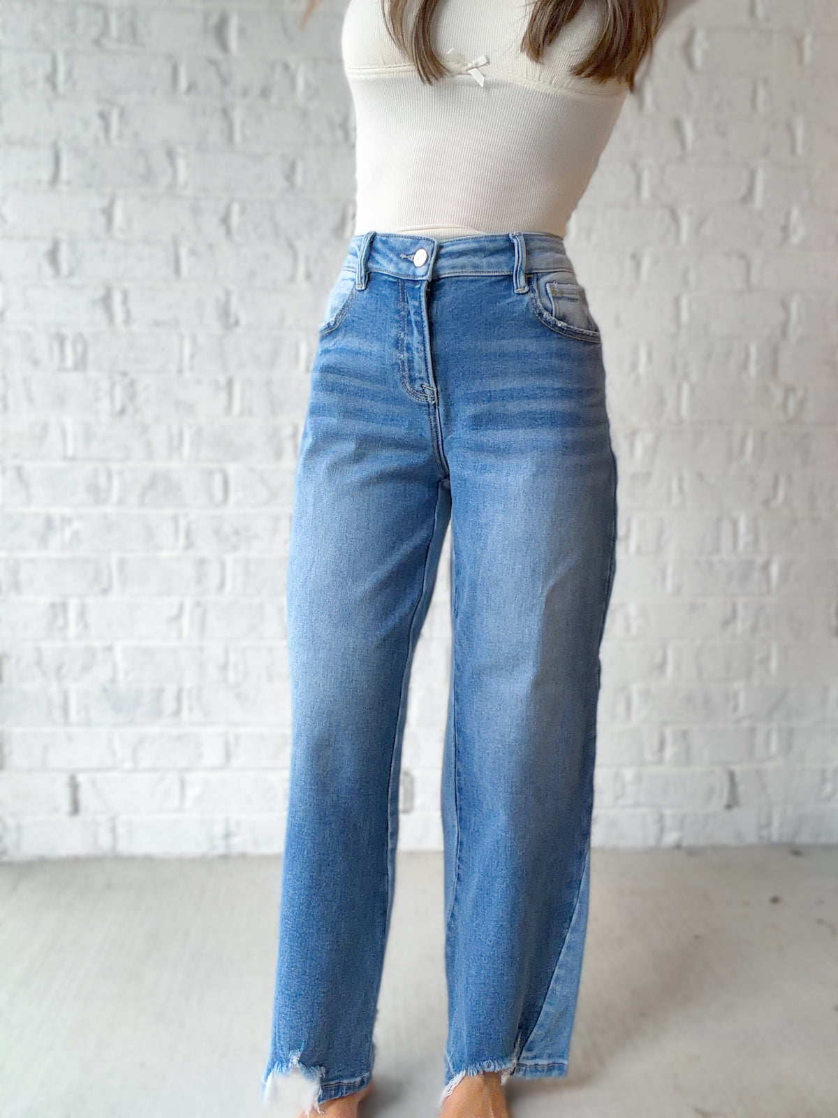 Makenzie Contrast Wash Cropped Barrel Jeans