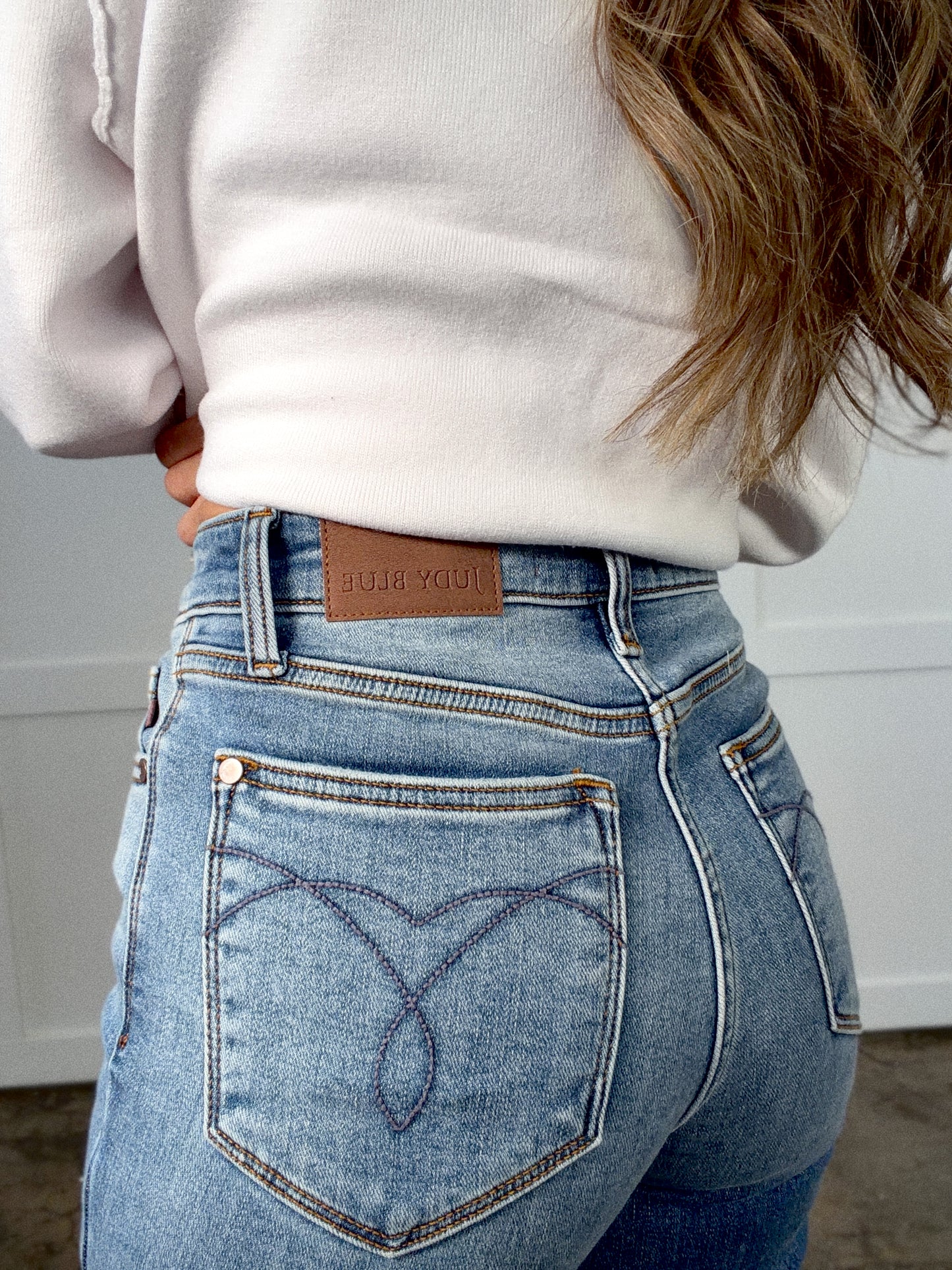 Iris Judy Blue Vintage Wash Thermal Straight Leg Jeans