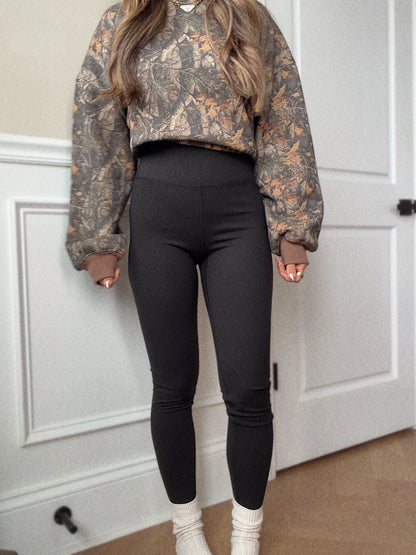 Willow Deep V High Waisted Leggings