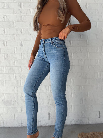 Alyssa Mid Rise Skinny Risen Jeans