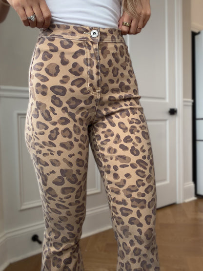 PREORDER: Fiona High Waisted Bell Bottom Flare Jeans - Light Brown Leopard